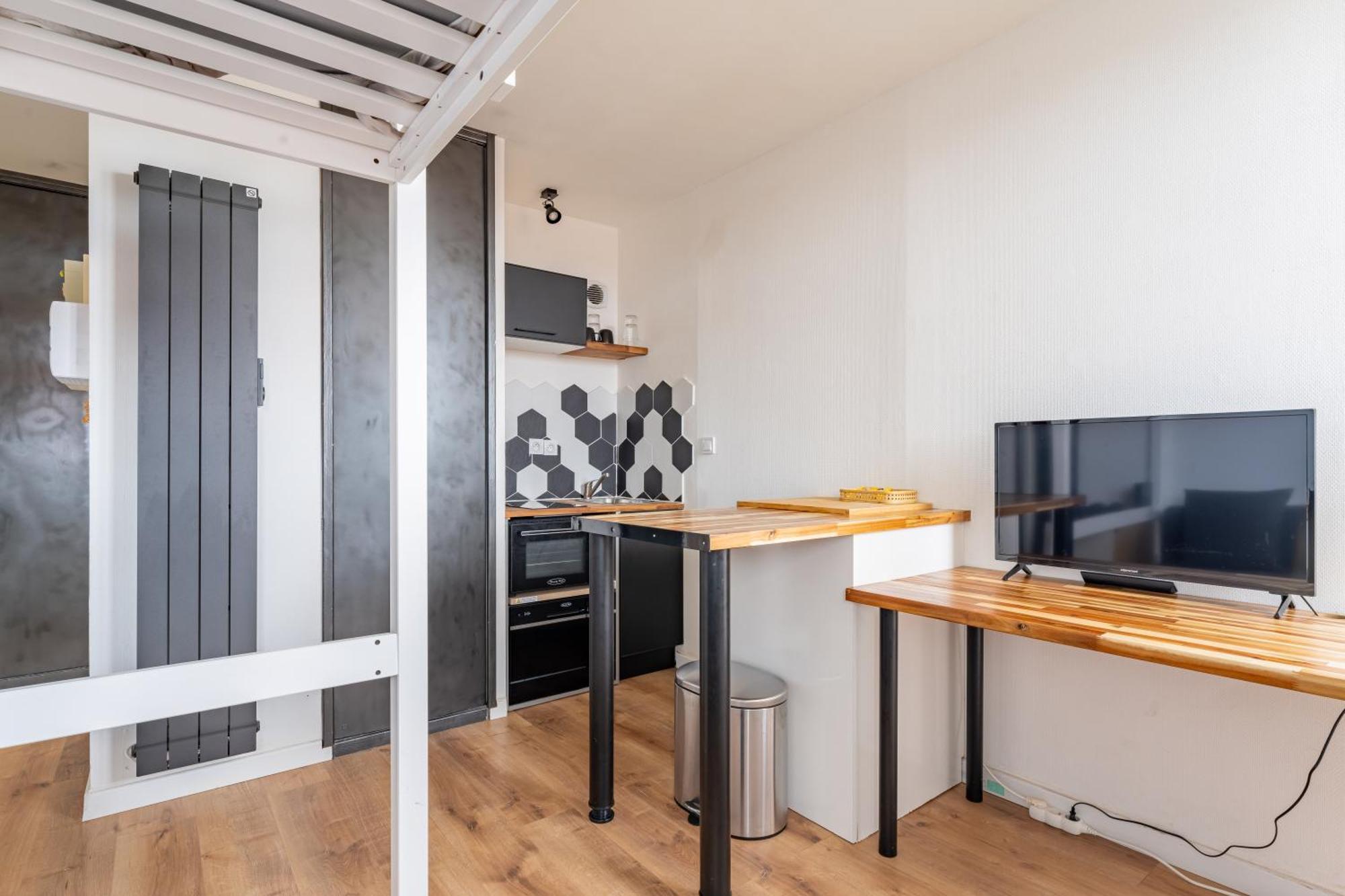 アラスCharlemagne - Studio Confortable Avec Parking Gratuit - Quelques Pas De La Gare, Cuisine, Wifiアパートメント エクステリア 写真